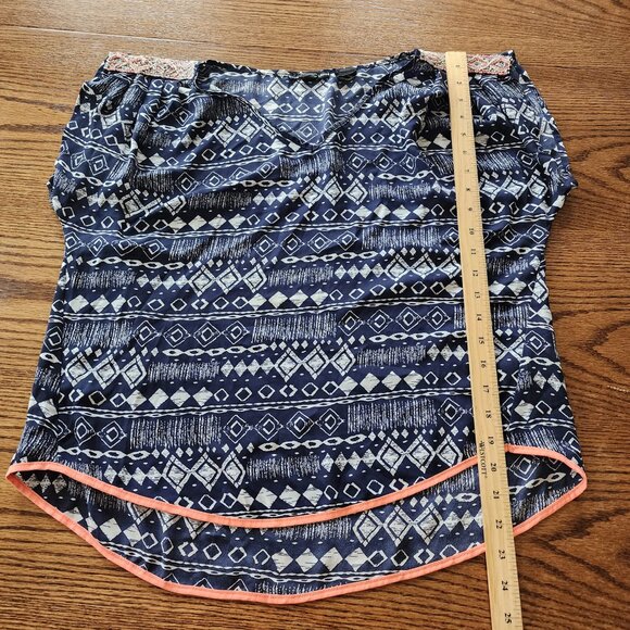 Miss Me Sheer Blue Geometric Tribal Beading on Sleeve Top Women's Small Oversize - Picture 6 of 7